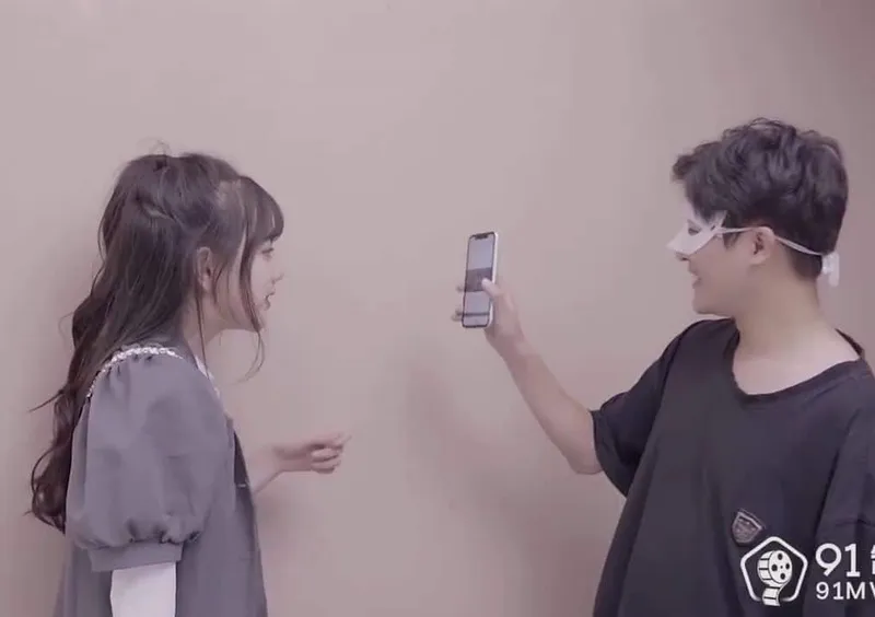 Tống tình nhân tình khi phát hiện clip thẩm du trên điện thoại